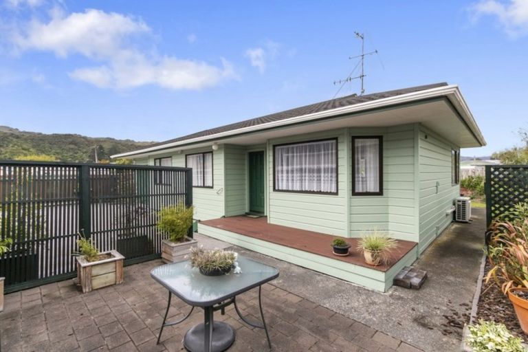 Photo of property in 16 Best Street, Wainuiomata, Lower Hutt, 5014