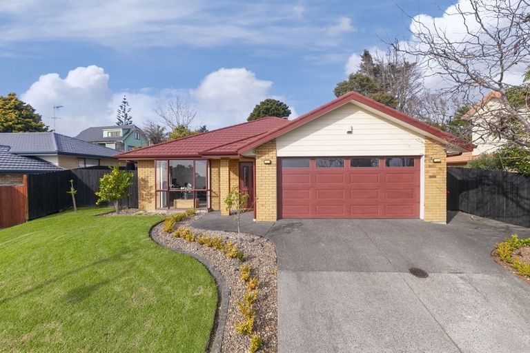 Photo of property in 57 Nimstedt Avenue, Oteha, Auckland, 0632