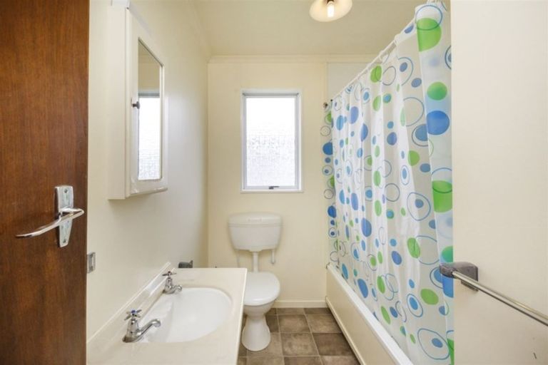 Photo of property in 61 Hillcrest Drive, Kelvin Grove, Palmerston North, 4414