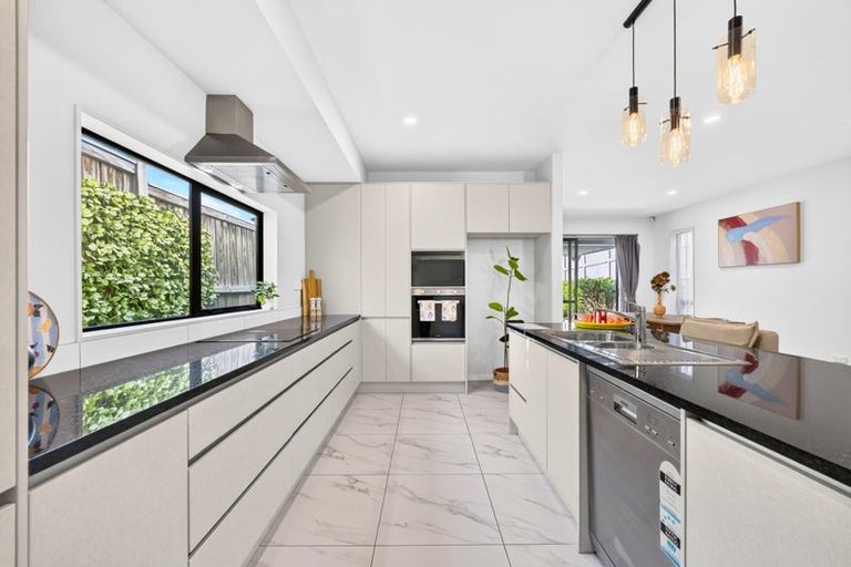 Photo of property in 10 Sophie Lane, Henderson, Auckland, 0612