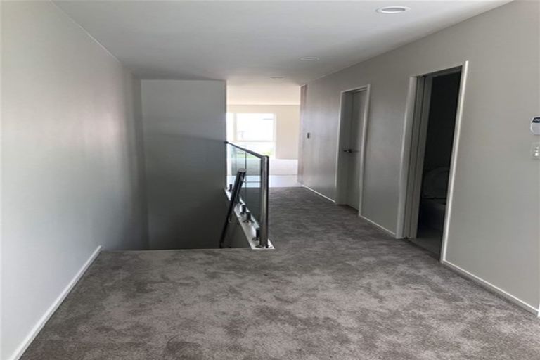 Photo of property in 8 Puhakehake Place, Flat Bush, Auckland, 2019