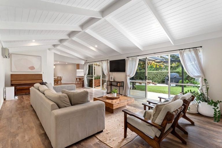 Photo of property in 35 Cloverfields Drive, Waimauku, 0812