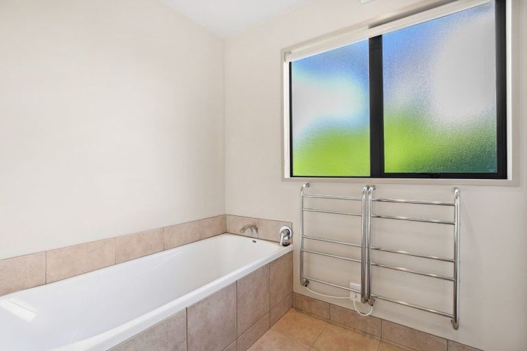 Photo of property in 13 Goldleaf Hill, Queenstown, 9300