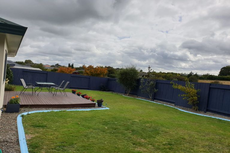 Photo of property in 42 Logan Way, Kelvin Grove, Palmerston North, 4414