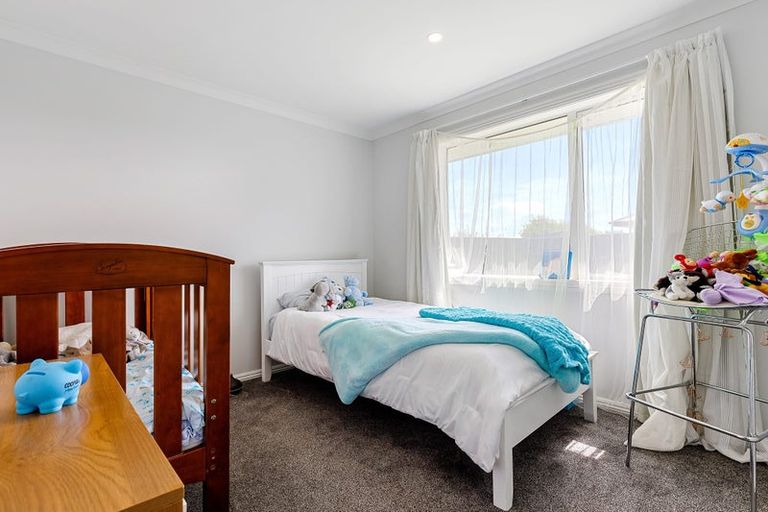 Photo of property in 66 Watkins Drive, Rangiora, 7400