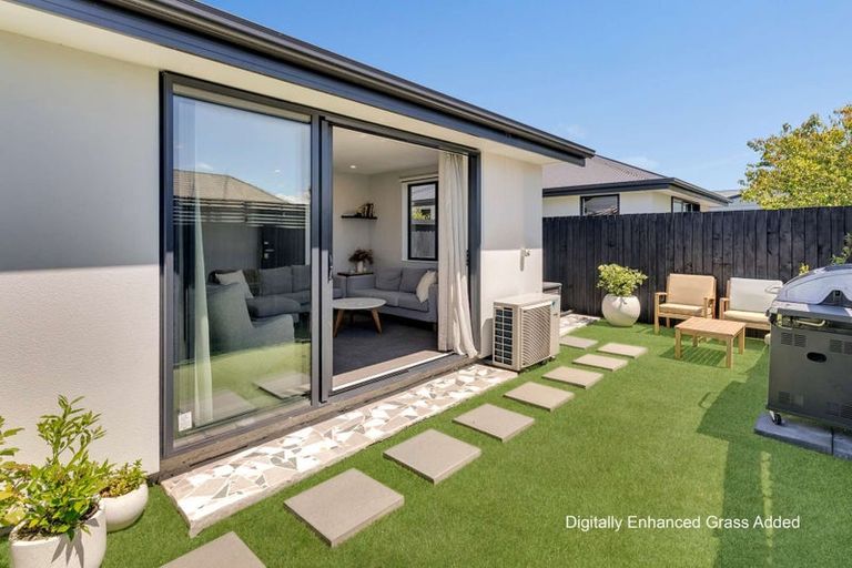 Photo of property in 4/30 Northcote Road, Northcote, Christchurch, 8052