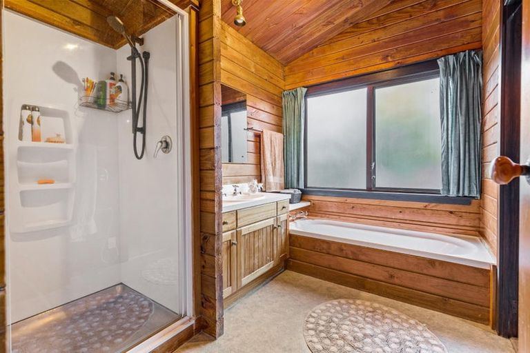 Photo of property in 124 West Harbour Drive, West Harbour, Auckland, 0618