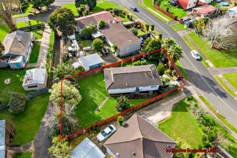 Photo of property in 58 Moncrieff Avenue, Clendon Park, Auckland, 2103