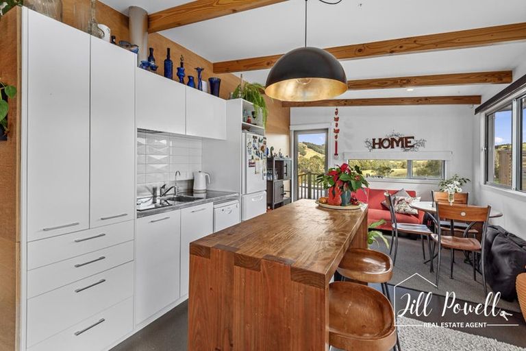 Photo of property in 1 Manaaki Circle, Paparoa, 0571