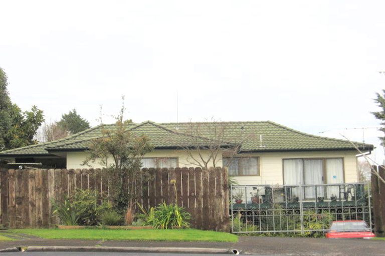 Photo of property in 4 Wesleydale Place, Papakura, 2110
