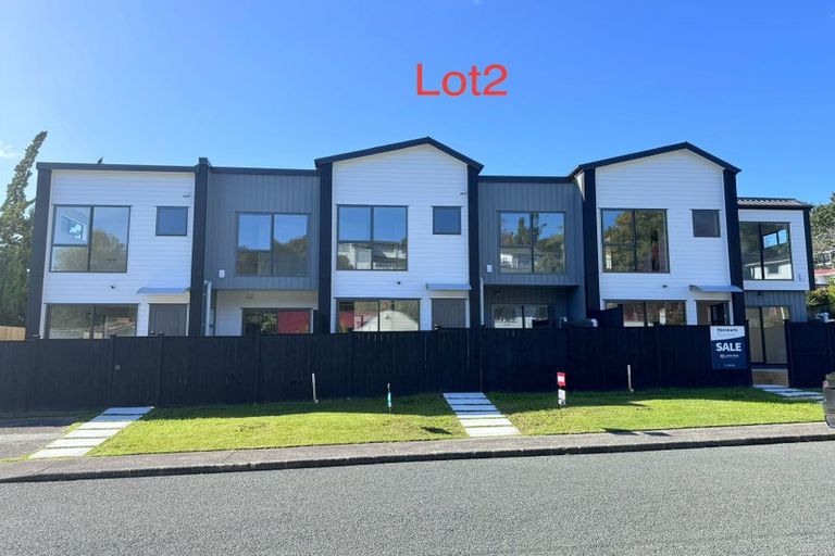 Photo of property in 2b Garner Place, Glenfield, Auckland, 0629