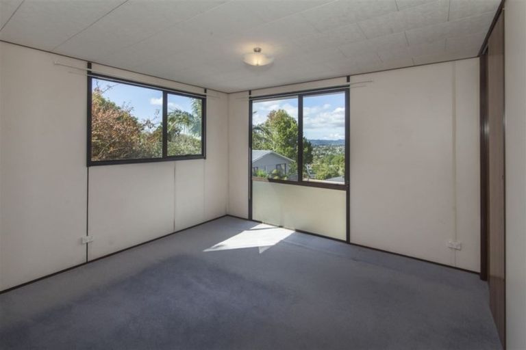 Photo of property in 1/21 Sarajevo Place, Massey, Auckland, 0614