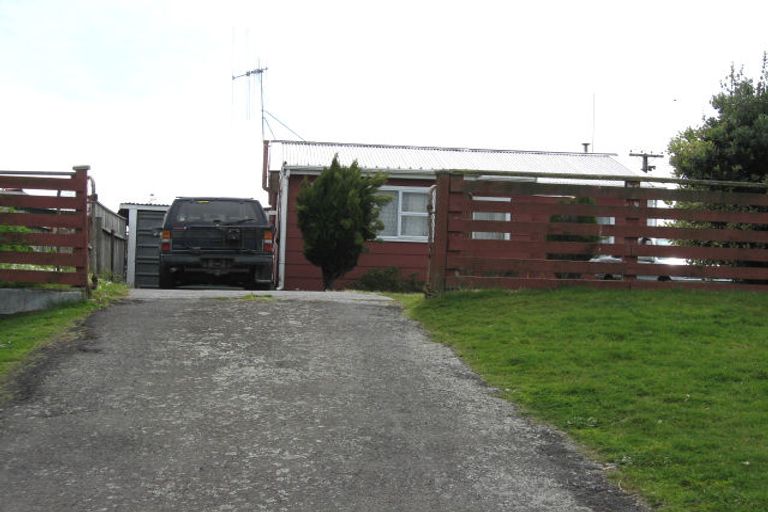 Photo of property in 27 Karewa Street, Castlecliff, Whanganui, 4501