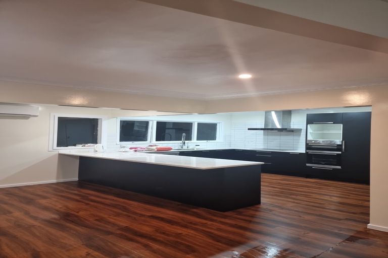 Photo of property in 90 Lawrence Crescent, Hillpark, Auckland, 2102