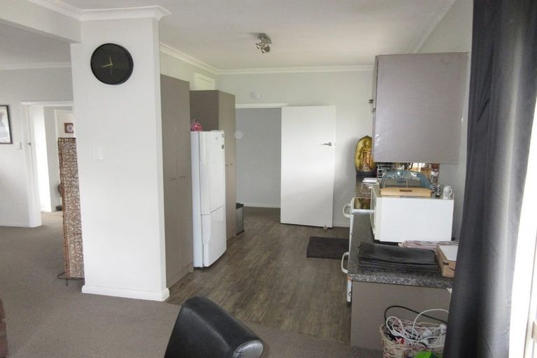 Photo of property in 147 Bartholomew Road, Levin, 5510