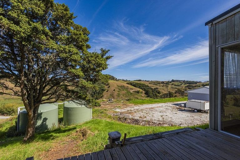 Photo of property in 217 Heatley Road, Whakapirau, 0583
