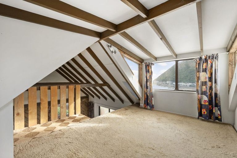 Photo of property in 2b Happy Valley Road, Owhiro Bay, Wellington, 6023