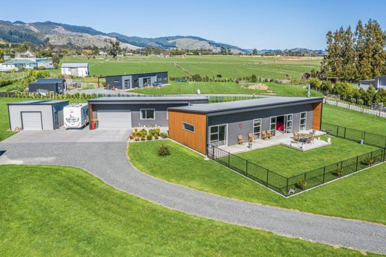 Photo of property in 116 Gladstone Road, Levin, 5571