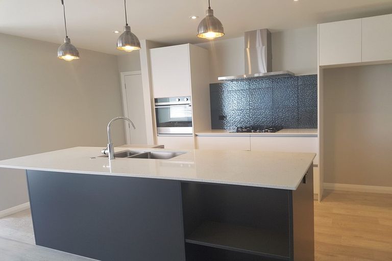 Photo of property in 3 Pae Moana Place, Stanmore Bay, Whangaparaoa, 0932