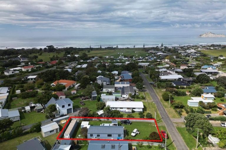 Photo of property in 60 Gillies Crescent, Waimarama, Havelock North, 4294