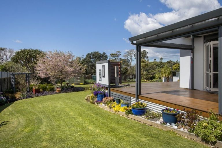 Photo of property in 22 Reo Crescent, Waihi Beach, 3611