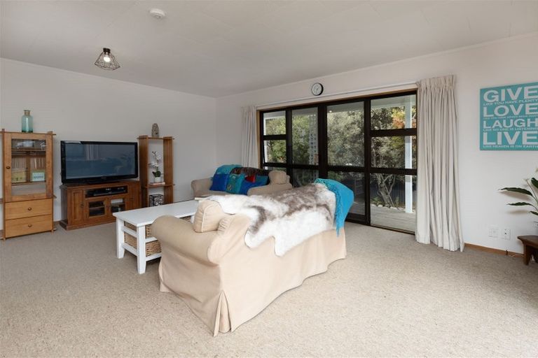 Photo of property in 46 Gouland Road, Spring Creek, 7202