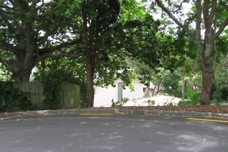 Photo of property in 44 Tizard Road, Birkenhead, Auckland, 0626