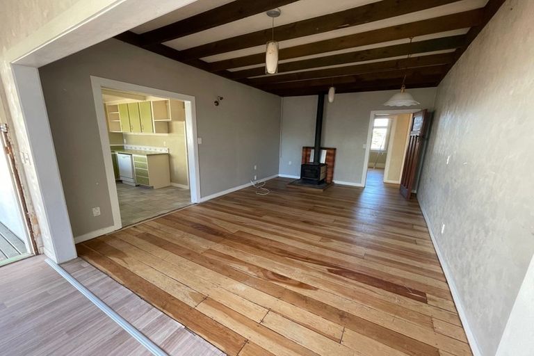 Photo of property in 6 West Street, Papakura, 2110