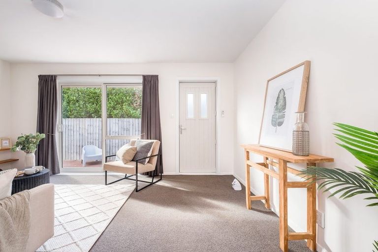 Photo of property in 2/131 Springfield Road, St Albans, Christchurch, 8014