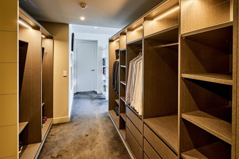 Photo of property in Clyde Quay Wharf, 2b/6 Clyde Quay Wharf, Te Aro, Wellington, 6011