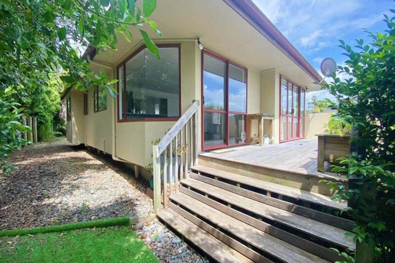 Photo of property in 11b Langana Avenue, Browns Bay, Auckland, 0630