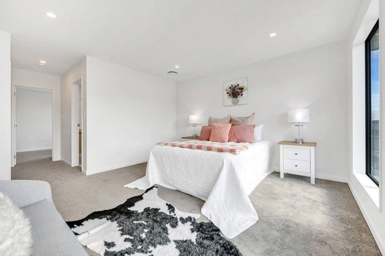 Photo of property in 10 Hughs Way, Flat Bush, Auckland, 2019