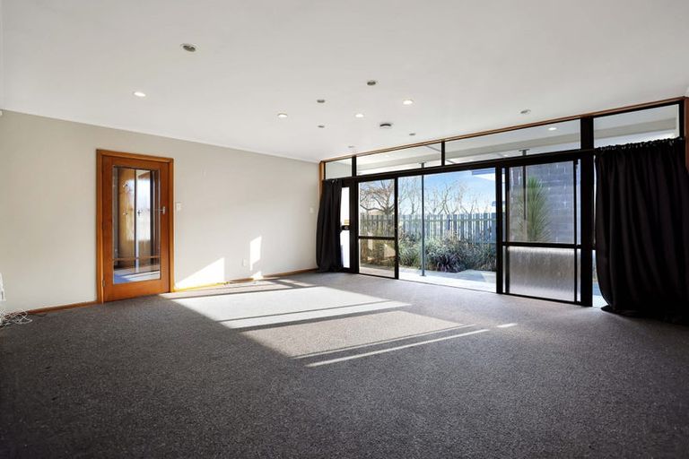 Photo of property in 17 Mona Square, Ashburton, 7700