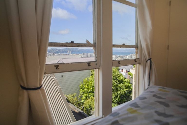 Photo of property in 72 Thompson Street, Mount Cook, Wellington, 6011