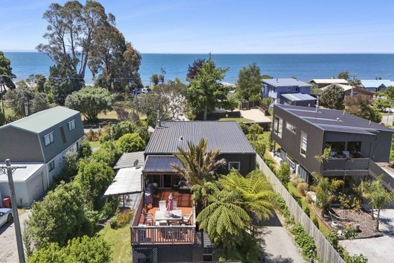 Photo of property in 279 Patons Rock Road, Patons Rock, Takaka, 7182