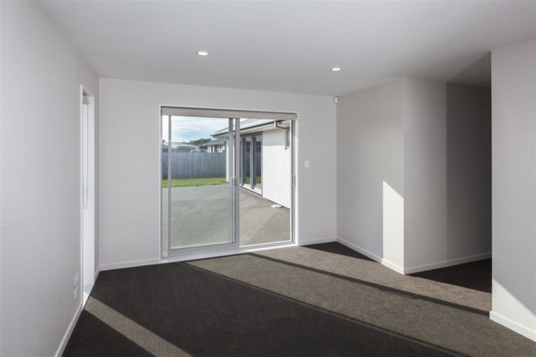 Photo of property in 6 Kingsbridge West, Burwood, Christchurch, 8083