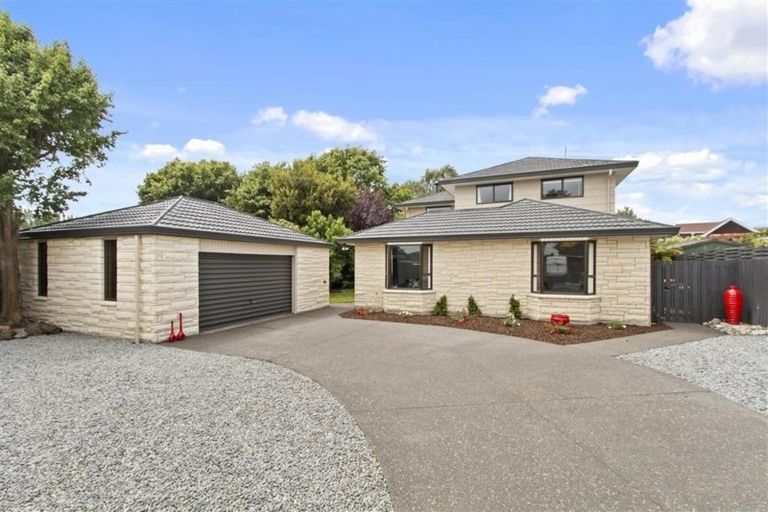 Photo of property in 16 Cintra Place, Casebrook, Christchurch, 8051