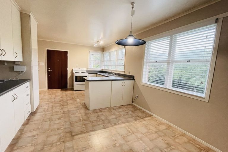 Photo of property in 32 Grande Vue Road, Hillpark, Auckland, 2102