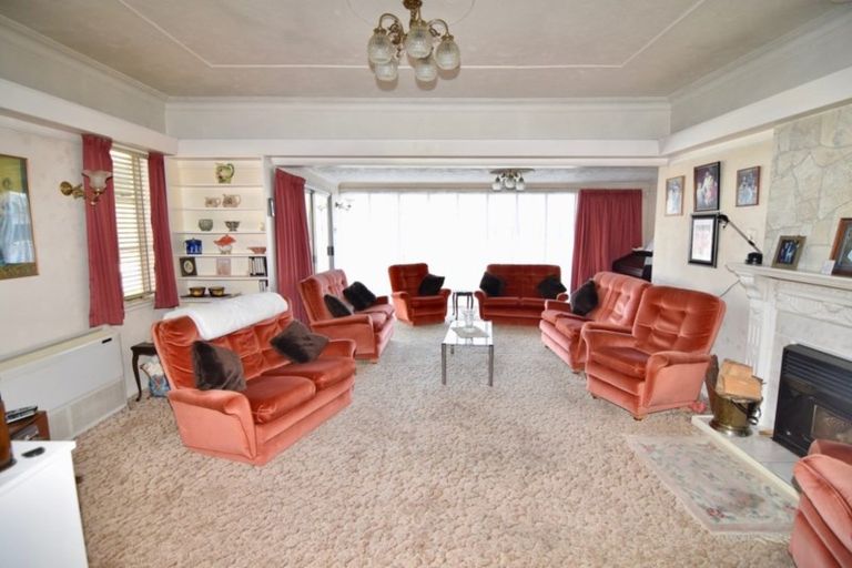 Photo of property in 18 Kent Street, Carterton, 5713