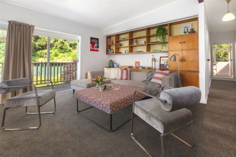 Photo of property in 42b Nikau Street, Eastbourne, Lower Hutt, 5013