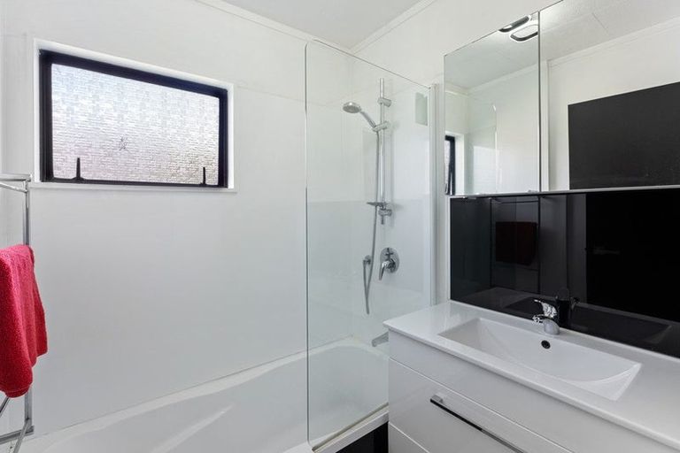 Photo of property in 14 Hurley Road, Paraparaumu Beach, Paraparaumu, 5032