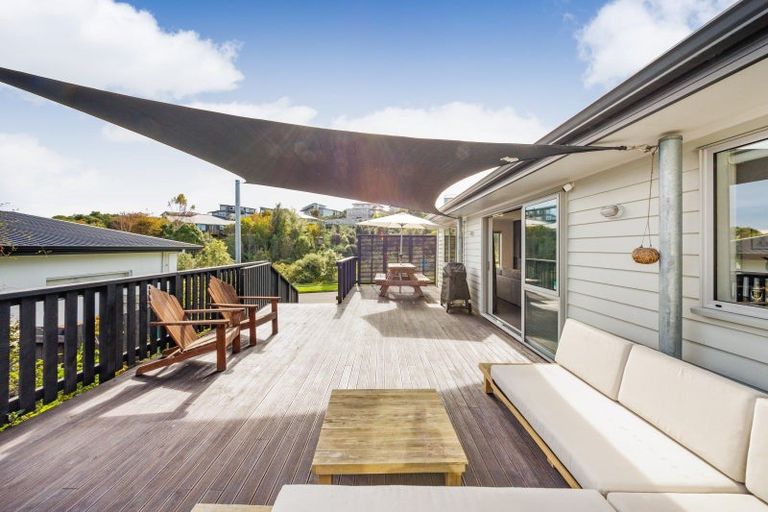 Photo of property in 103 Cashmere Drive, Fitzherbert, Palmerston North, 4410