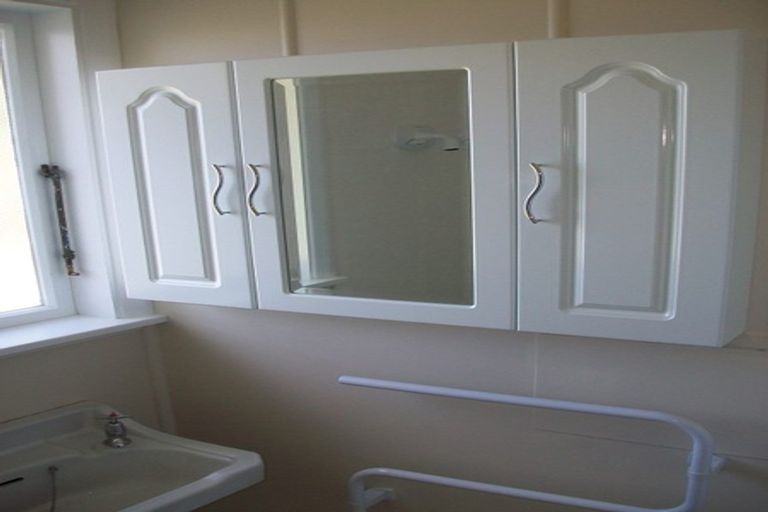 Photo of property in 37 Lambeth Crescent, Redwood, Christchurch, 8051