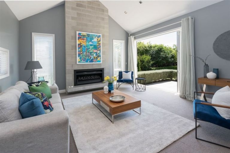 Photo of property in 44 Oceania Place, Mellons Bay, Auckland, 2014