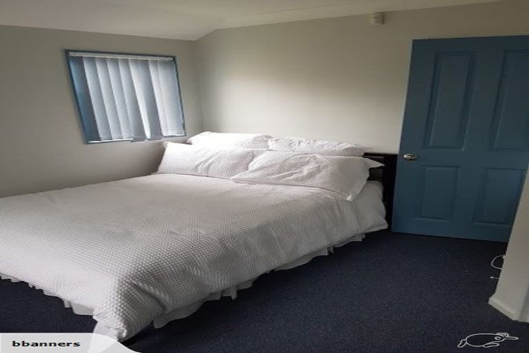 Photo of property in 30a Bowes Crescent, Strathmore Park, Wellington, 6022