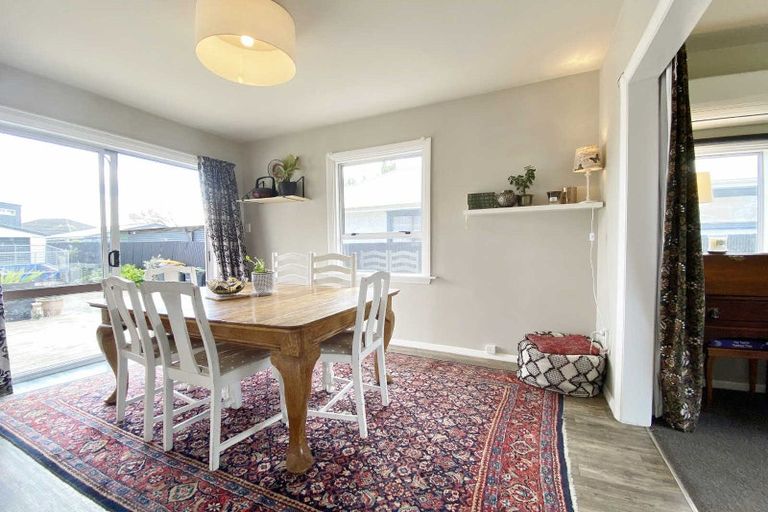 Photo of property in 121 Pages Road, Wainoni, Christchurch, 8061