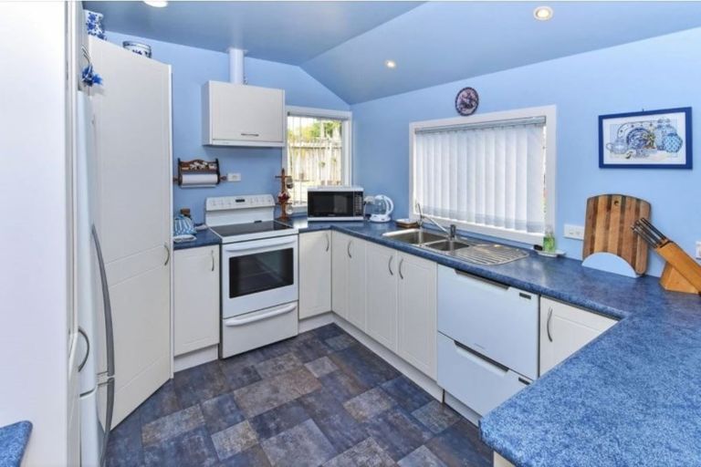 Photo of property in 27 Beihlers Road, Weymouth, Auckland, 2103