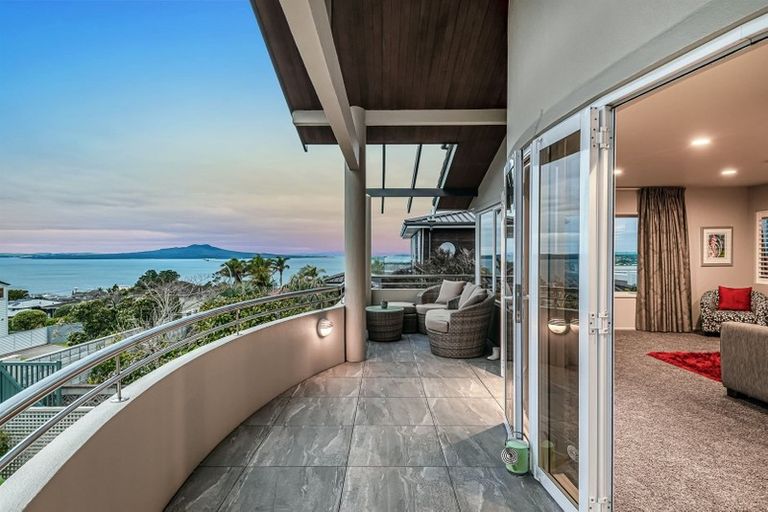 Photo of property in 2a Midway Avenue, Castor Bay, Auckland, 0620