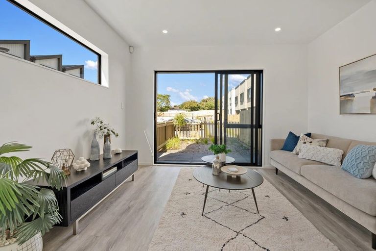 Photo of property in 9 Hokoteta Street, Mount Wellington, Auckland, 1062