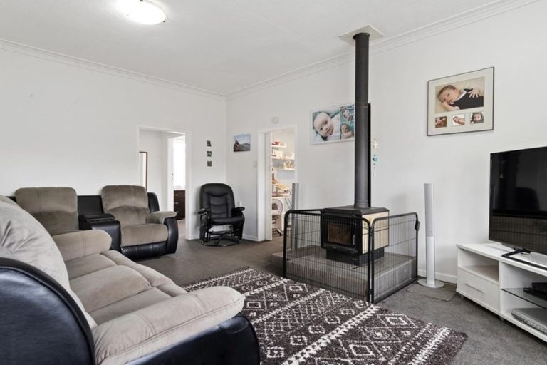 Photo of property in 2a Kaitemako Road, Welcome Bay, Tauranga, 3112